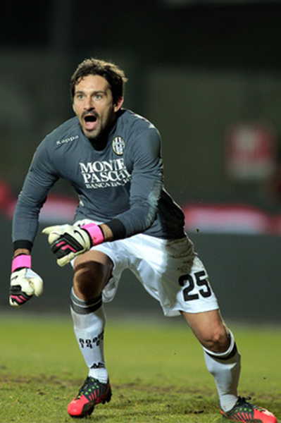 爱尔兰主帅：C罗只是一时冲动；球迷营造了难以置信的氛围