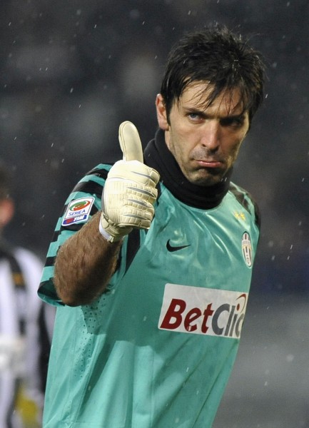 图片报：吉拉西在多特年入900万欧，去沙特可获得双倍收入